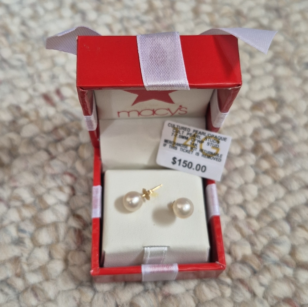 Macy's 14K Gold Pearl Stud Earrings - Picture 3 of 4